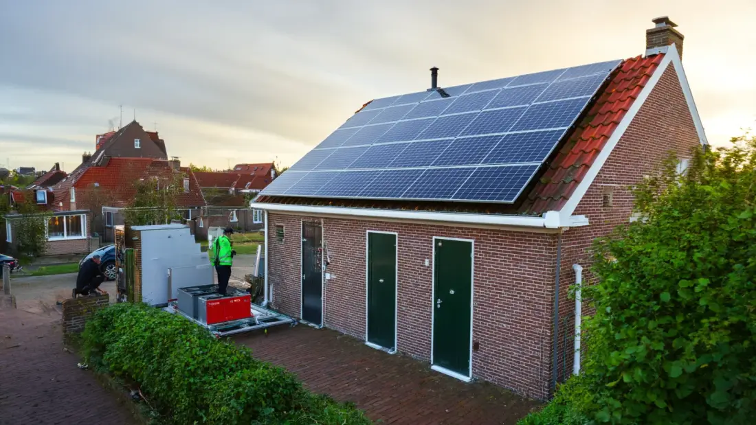 Aggregaat aansluiten op zonnepanelen: zo doet u het